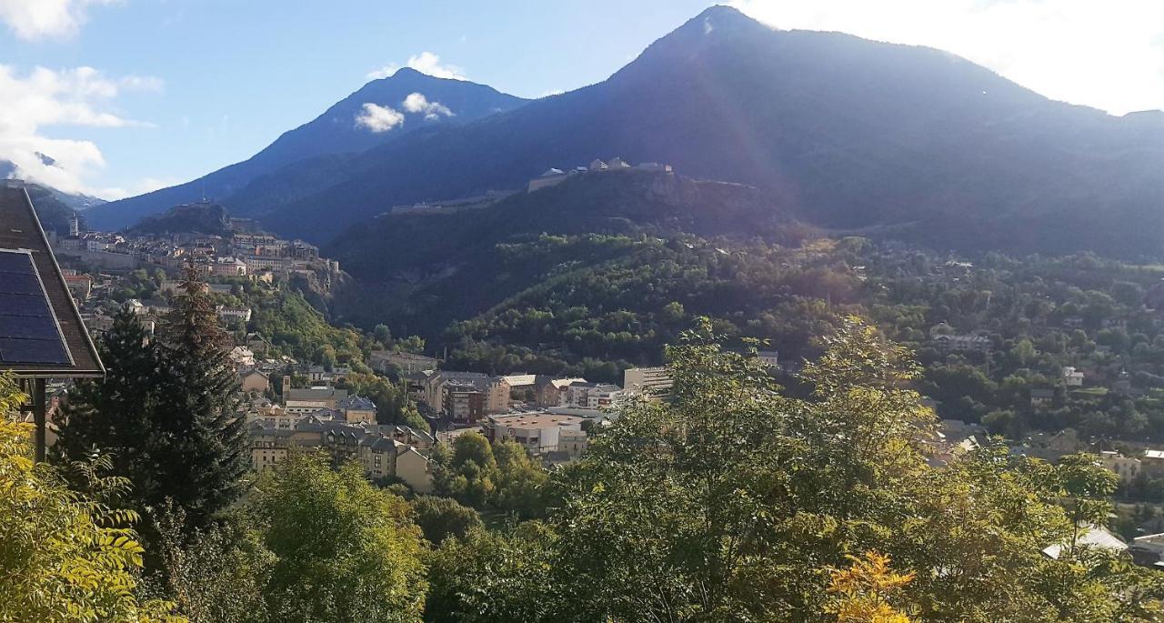 Studio Sympa Avec Terrasse , Maxi 4 Pers.Briancon Εξωτερικό φωτογραφία